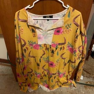 L&B cow skull shirt. OVERSIZED